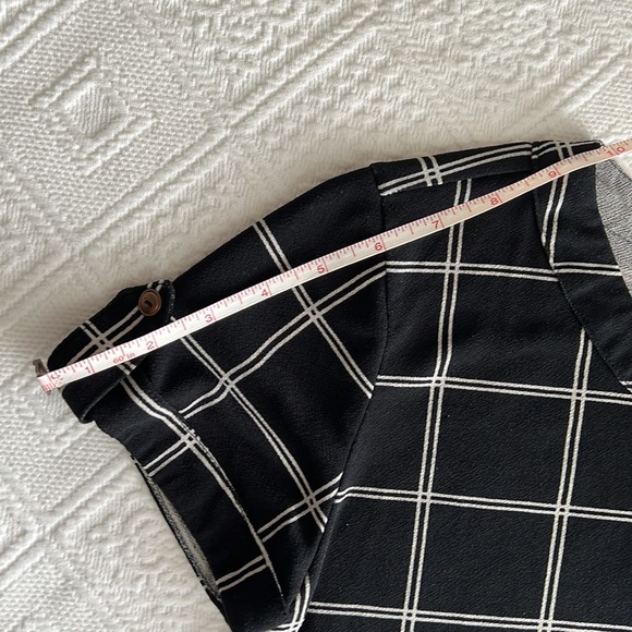 Sweet Wanderer Small Black/White Checkered Blouse - Picture 14 of 14